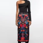 γυναικεία φούστα σε βελούδινη υφή και με ιδιαίτερο σχέδιο από την peace and chaos, chronicle midi skirt velvet