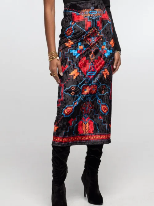 γυναικεία φούστα σε βελούδινη υφή και με ιδιαίτερο σχέδιο από την peace and chaos, chronicle midi skirt velvet