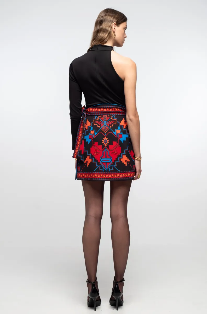 γυναικεία κοντή φούστα με ιδιαίτερο σχέδιο από την peace and chaos, chronicle wrap skirt