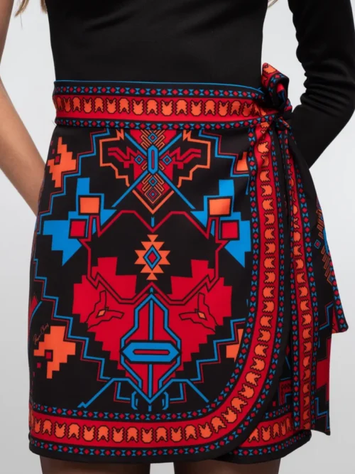 γυναικεία κοντή φούστα με ιδιαίτερο σχέδιο από την peace and chaos, chronicle wrap skirt