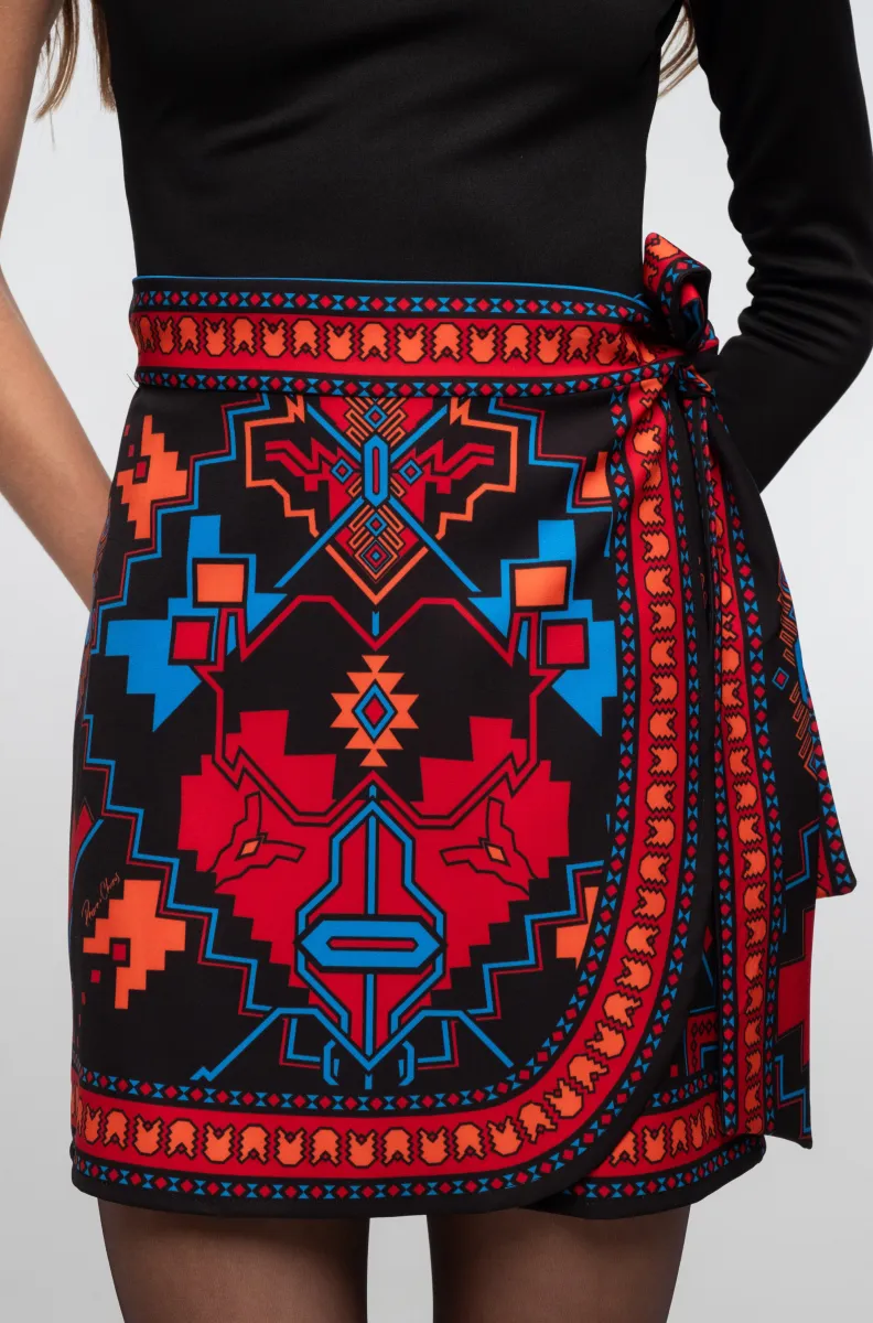γυναικεία κοντή φούστα με ιδιαίτερο σχέδιο από την peace and chaos, chronicle wrap skirt