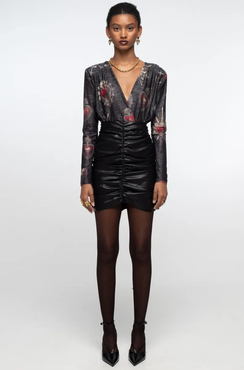 γυναικεία δερμάτινη φούστα σε μαύρο χρώμα από την Peace and chaos, ebony mini skirt