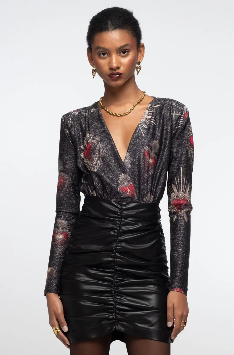 γυναικεία δερμάτινη φούστα σε μαύρο χρώμα από την Peace and chaos, ebony mini skirt