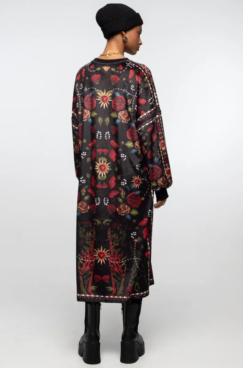 γυναικείο μακρύ φόρεμα από βελούδο με ιδιαίτερο σχέδιο από την peace and chaos, heirloom long dress