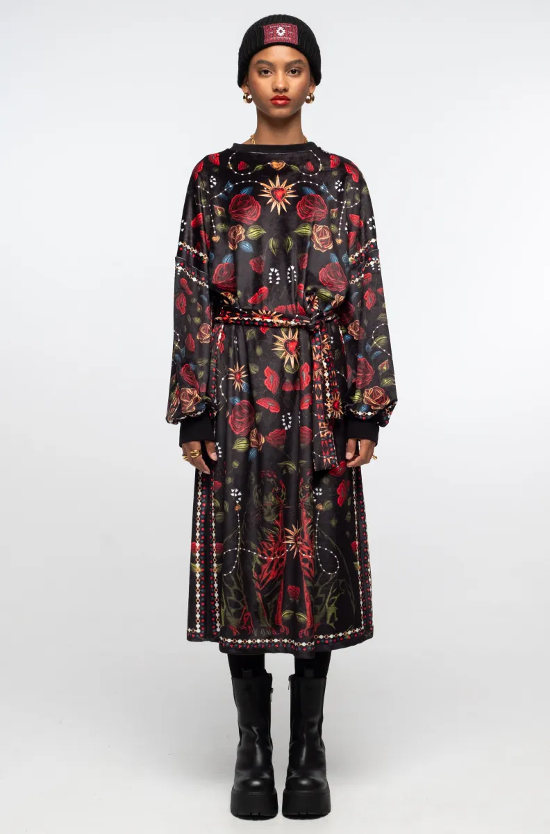 γυναικείο μακρύ φόρεμα από βελούδο με ιδιαίτερο σχέδιο από την peace and chaos, heirloom long dress