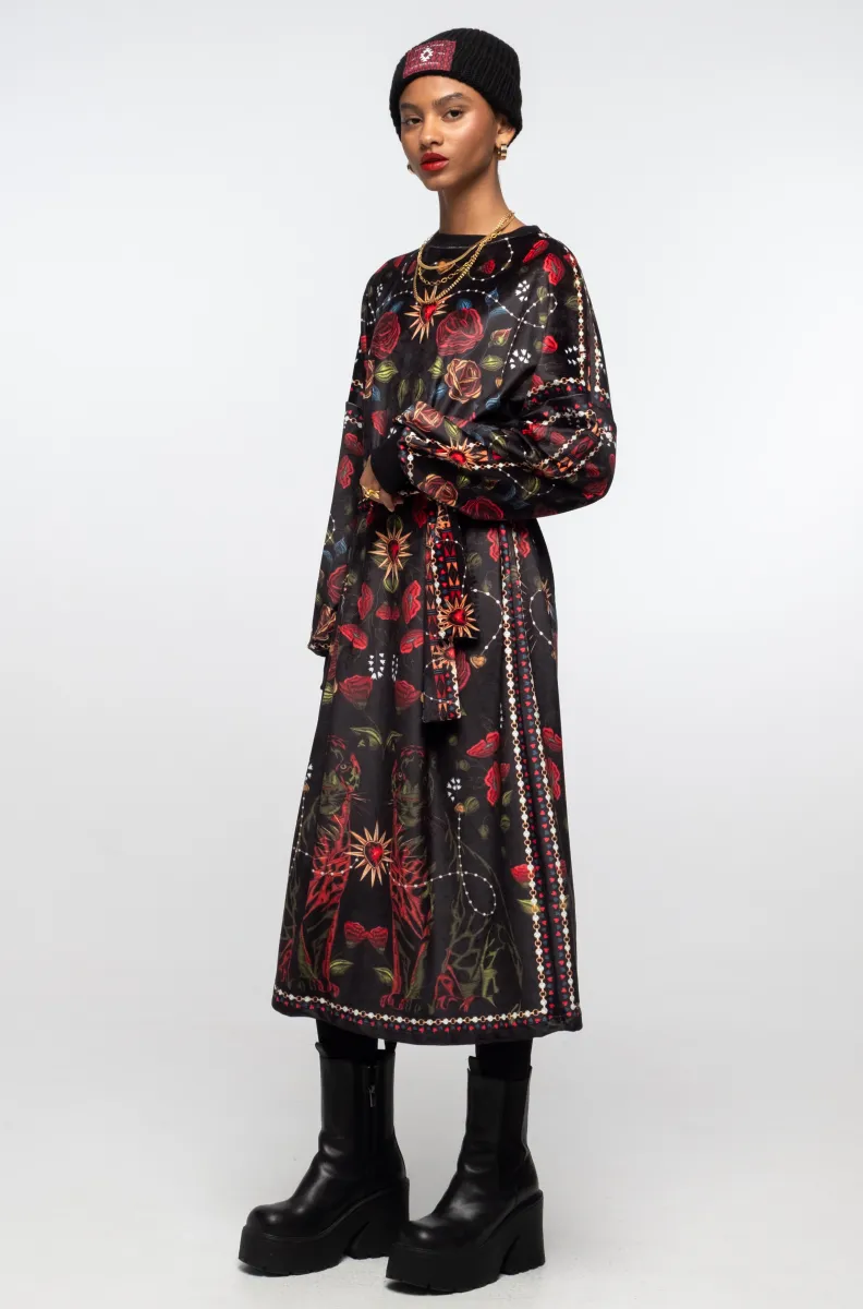 γυναικείο μακρύ φόρεμα από βελούδο με ιδιαίτερο σχέδιο από την peace and chaos, heirloom long dress