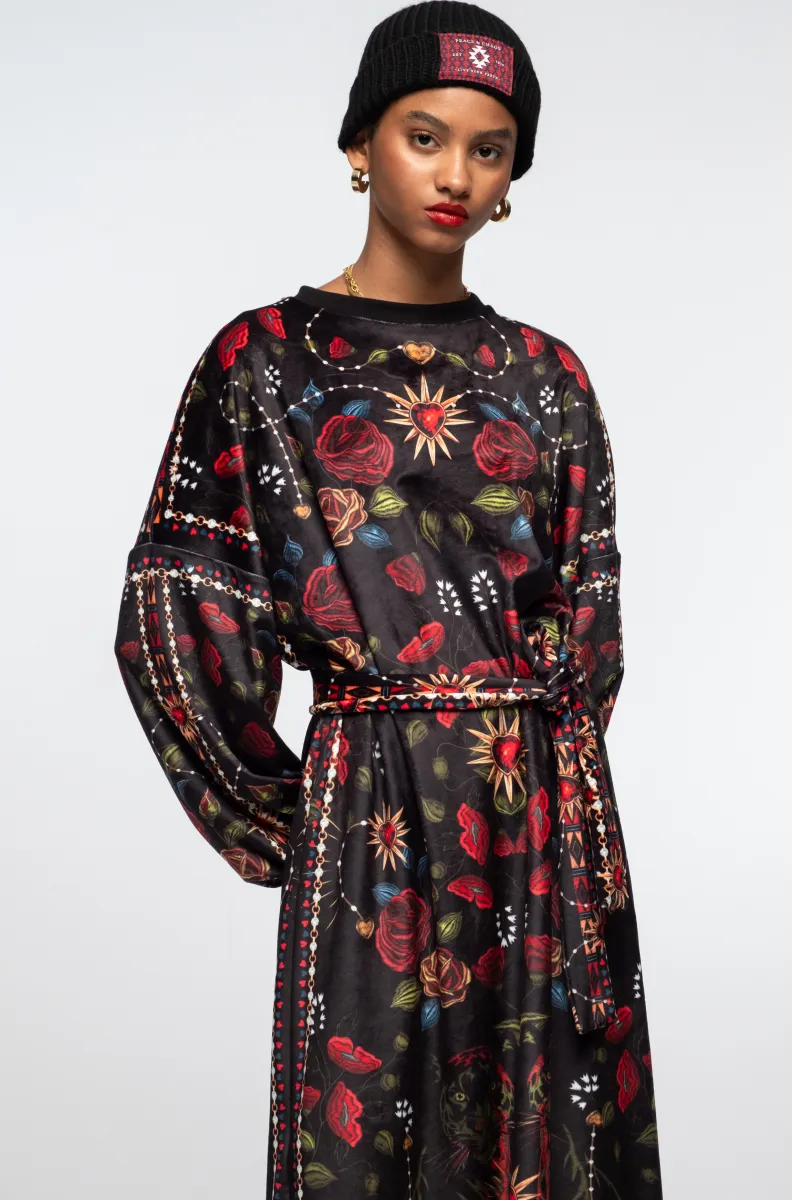 γυναικείο μακρύ φόρεμα από βελούδο με ιδιαίτερο σχέδιο από την peace and chaos, heirloom long dress