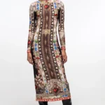 γυναικείο μακρύ φόρεμα από βελούδο με ανοιχτή πλάτη και με ιδιαίτερα σχέδια από την peace and chaos, opulence dress