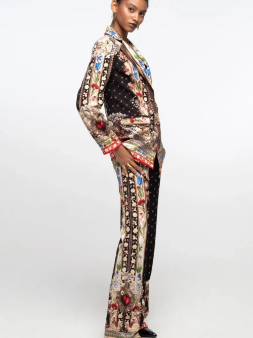 γυναικείο βελούδινο παντελόνι με διάφορα σχέδια σε μαύρο φόντο από την Peace and chaos, opulence pants