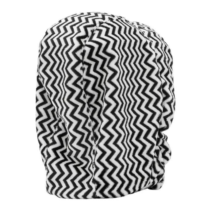 γυναικεία γούνινη κουκούλα με ασπρόμαυρο σχέδιο από την volcom, dang hood