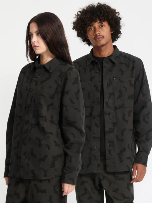 πουκάμισο σε γκρι χρώμα και με μαύρα σχέδια από την volcom, jj villard shirt