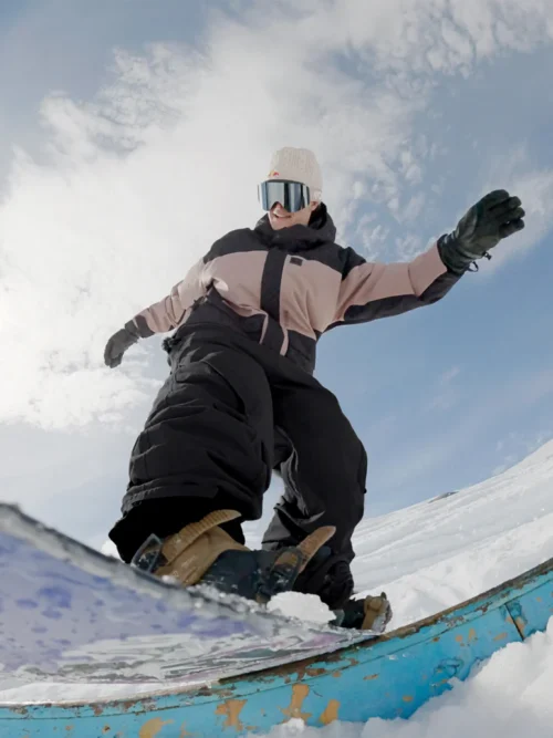 ανδρικό μπουφάν για χειμερινές δραστηριότητές με διχρωμία ροζ και μαύρο από την volcom, kleveland jacket