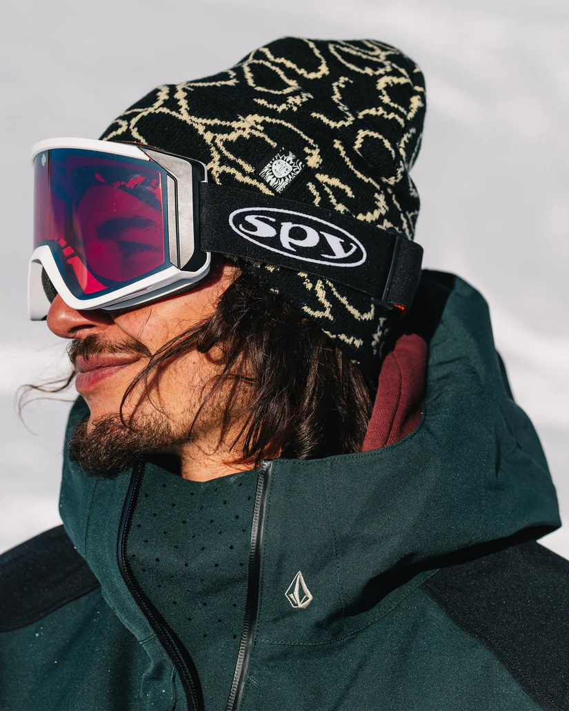 σκούφος σε μαύρο και άσπρο χρώμα από την volcom, longo beanie