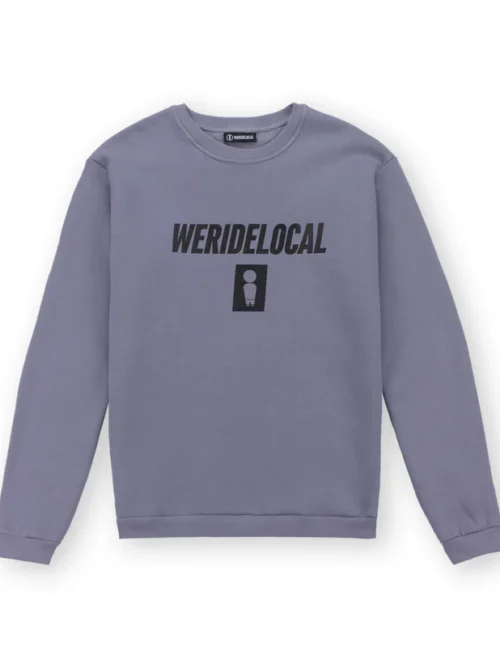φούτερ χωρίς κουκούλα σε μωβ απαλό χρώμα με τύπωμα στο μπροστινό και πίσω μέρος από την we ride local, low rider pale violet crewneck