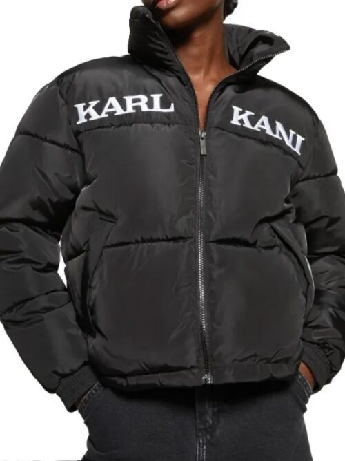 γυναικείο φουσκωτό μπουφάν σε μαύρο χρώμα με επιγραφή στο μπροστινό μέρος από την karl kani, retro puffer jacket