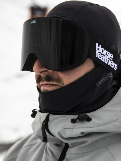 ανδρική κουκούλα σε μαύρο χρώμα από την horsefeathers, tundra under helmet face mask