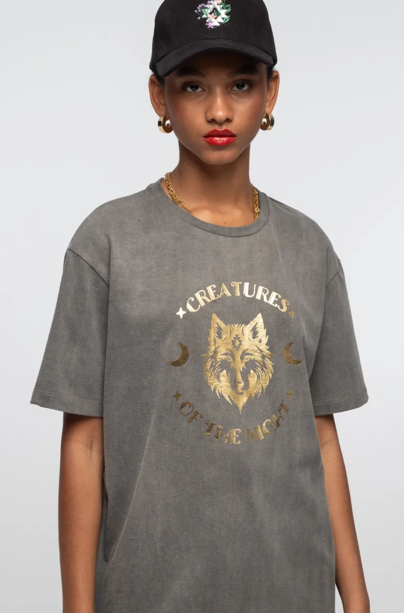 γυναικεία κοντομάνικη μπλούζα σε γκρι χρώμα με τύπωμα στο μπροστινό μέρος από την peace and chaos, creatures t-shirt