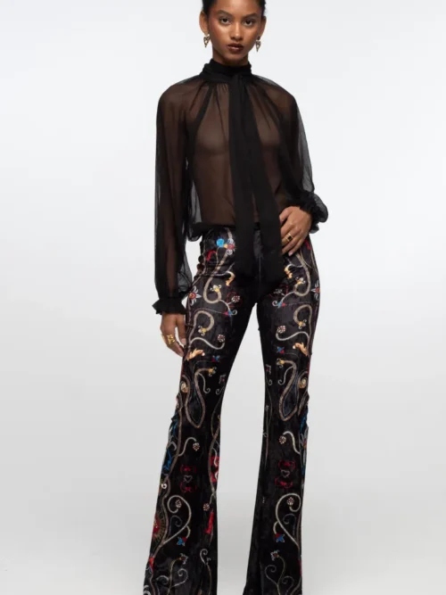 γυναικείο βελούδινο παντελόνι με μαύρο φόντο και διάφορα σχέδια από την peace and chaos, dusk pants