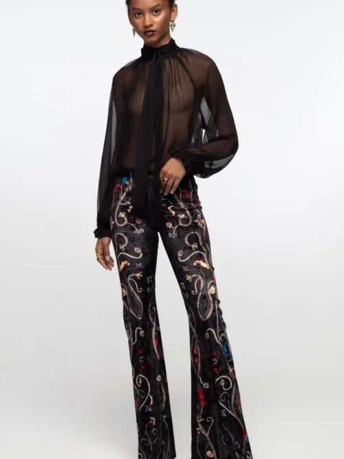 γυναικείο βελούδινο παντελόνι με μαύρο φόντο και διάφορα σχέδια από την peace and chaos, dusk pants