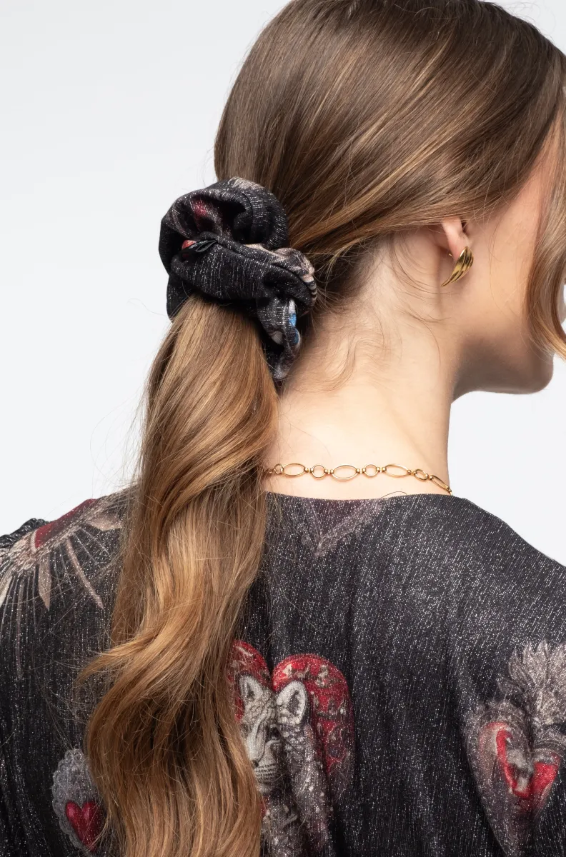 λαστιχάκι για τα μαλλιά με ιδιαίτερο σχέδιο από την peace and chaos, elisium scrunchie