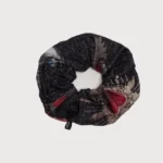 λαστιχάκι για τα μαλλιά με ιδιαίτερο σχέδιο από την peace and chaos, elisium scrunchie