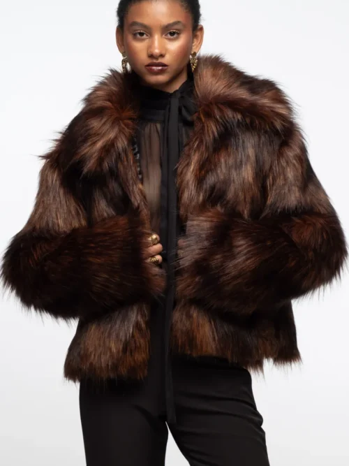 γυναικεία οικολογική γούνα σε καφέ χρώμα από την peace and chaos, lavish eco-fur coat faux fox