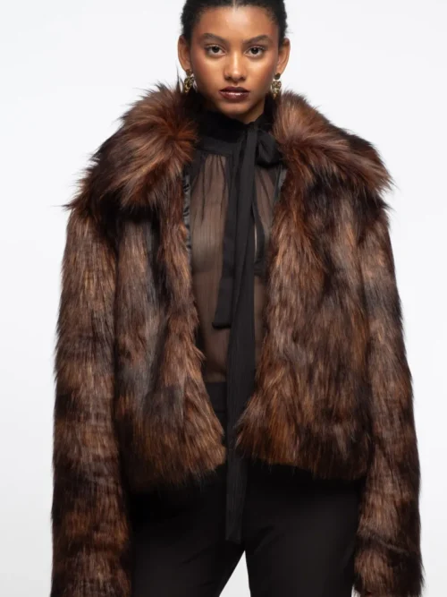 γυναικεία οικολογική γούνα σε καφέ χρώμα από την peace and chaos, lavish eco-fur coat faux fox