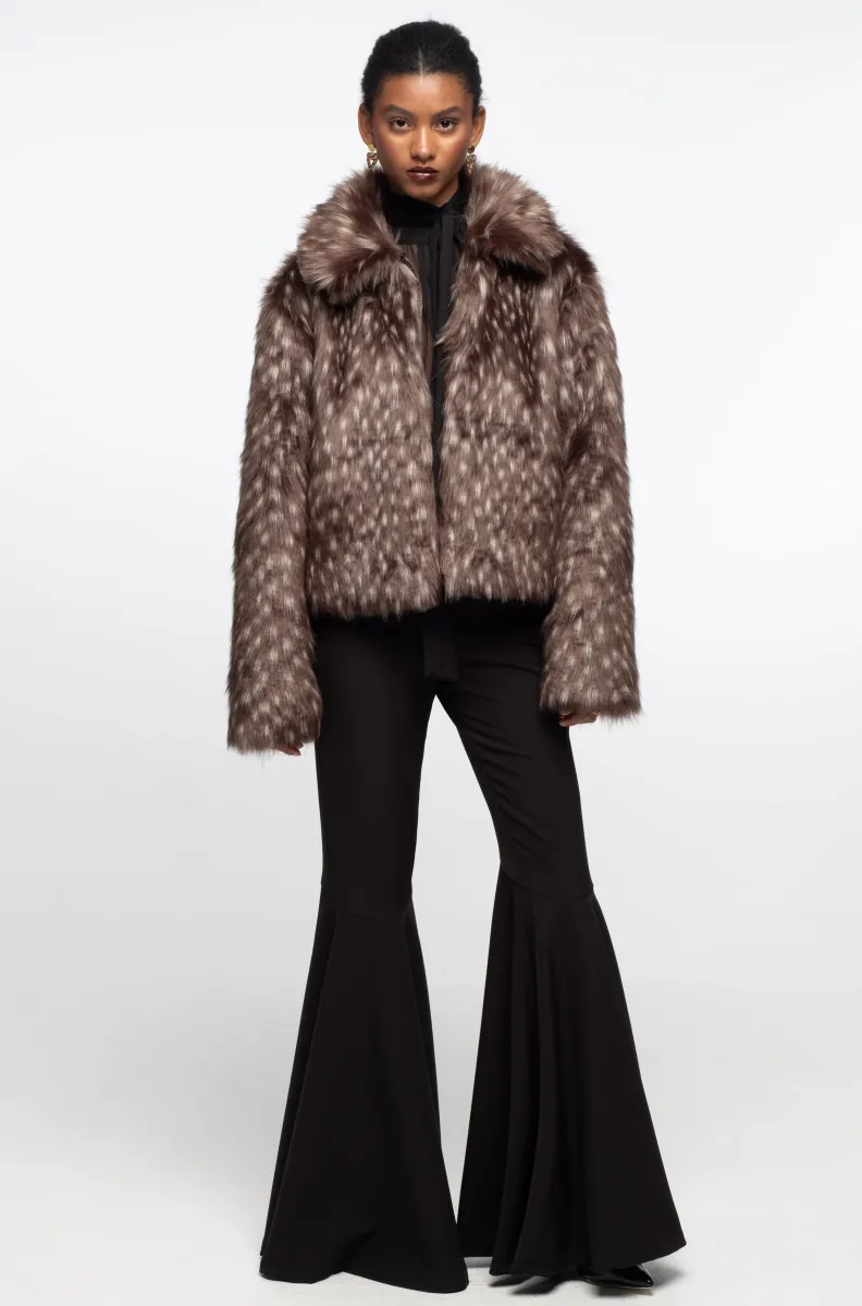 γυναικεία γούνα σε καφέ χρώμα από την Peace and chaos, lavish eco fur coat