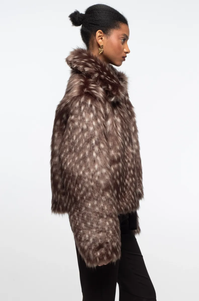 γυναικεία γούνα σε καφέ χρώμα από την Peace and chaos, lavish eco fur coat