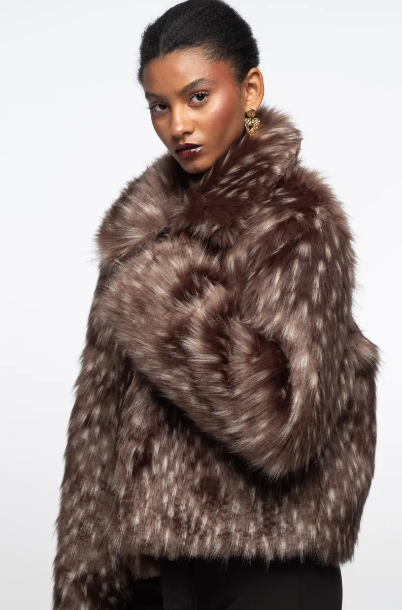 γυναικεία γούνα σε καφέ χρώμα από την Peace and chaos, lavish eco fur coat