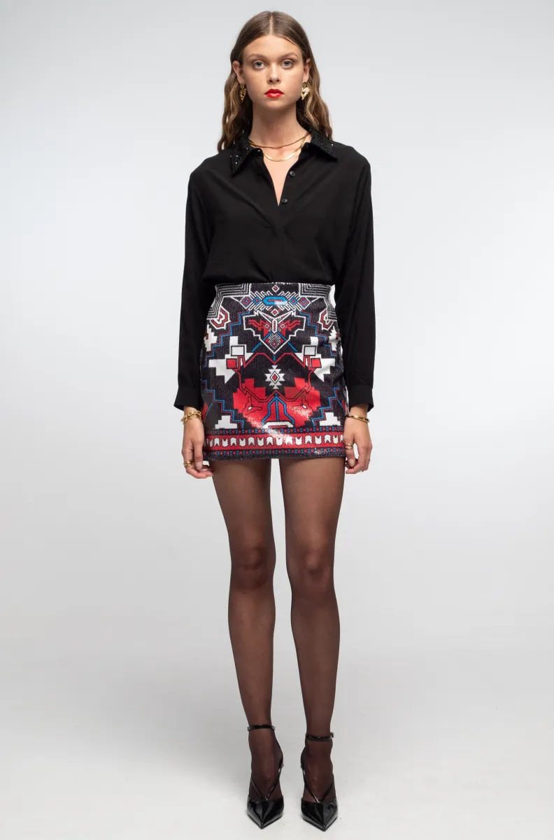 γυναικεία κοντή φούστα με πούλιες και διάφορα σχέδια από την peace and chaos, legacy mini skirt