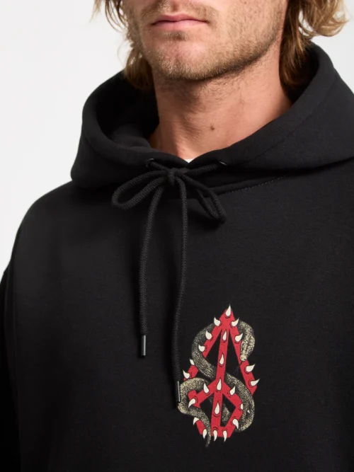 ανδρικό φούτερ σε μαύρο χρώμα με τύπωμα στο μπροστινό και πίσω μέρος από την volcom, watanite hoodie