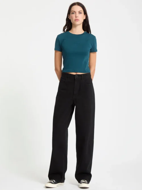 γυναικείο μαύρο τζιν παντελόνι σε ίσια γραμμή από την volcom, weelow II jeans