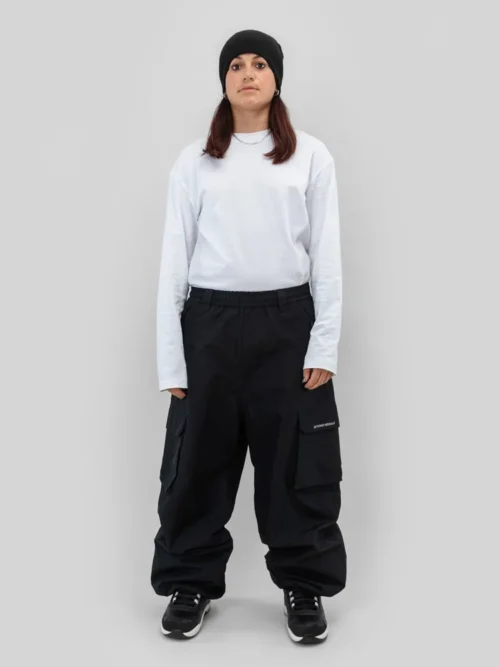 παντελόνι για σκι σε μαύρο χρώμα με τσέπες στο πλάι από την beyond medals, park pants cargo snow pant