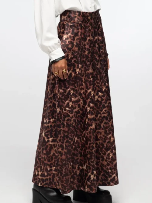 γυναικεία μακριά φούστα σε λεοπάρ σχέδιο από την Peace and chaos, rosette long skirt