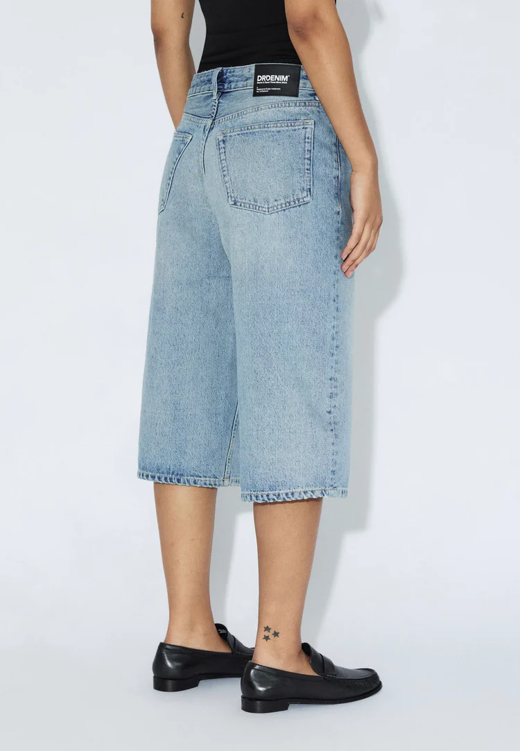 Τζίν βερμούδα κάτω από το γόνατο από την εταιρεία Dr.Denim.