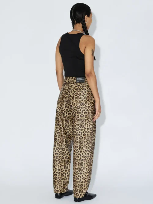 Animal print παντελόνι από την εταιρεία Dr.Denim.