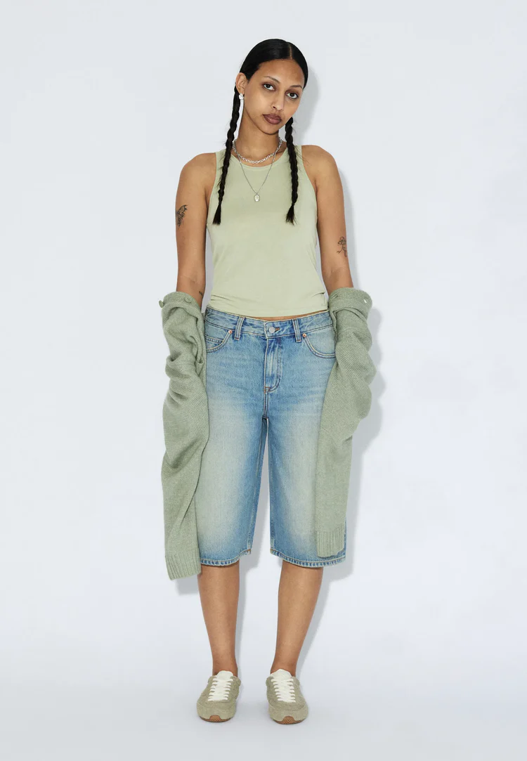 Τζίν βερμούδα μέχρι το γόνατο από την εταιρεία Dr.Denim.