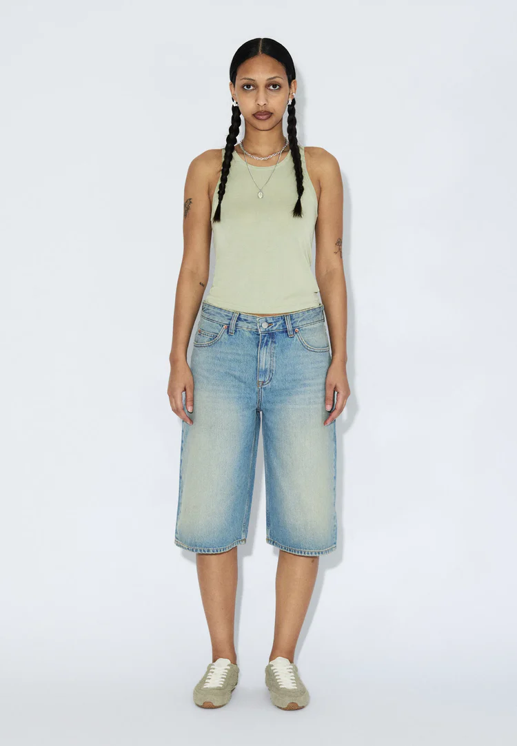 Τζίν βερμούδα μέχρι το γόνατο από την εταιρεία Dr.Denim.