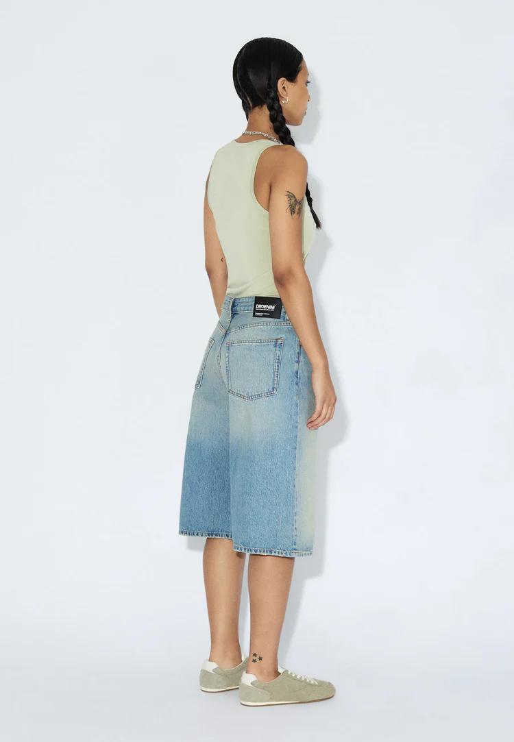 Τζίν βερμούδα μέχρι το γόνατο από την εταιρεία Dr.Denim.