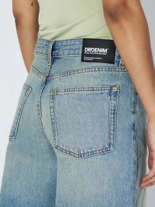 Τζίν βερμούδα μέχρι το γόνατο από την εταιρεία Dr.Denim.