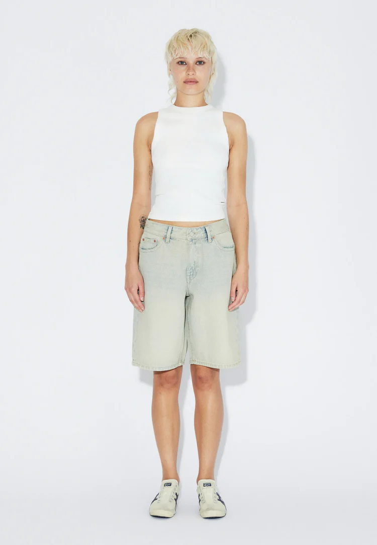 Τζίν βερμούδα μέχρι το γόνατο από την εταιρεία Dr.Denim.