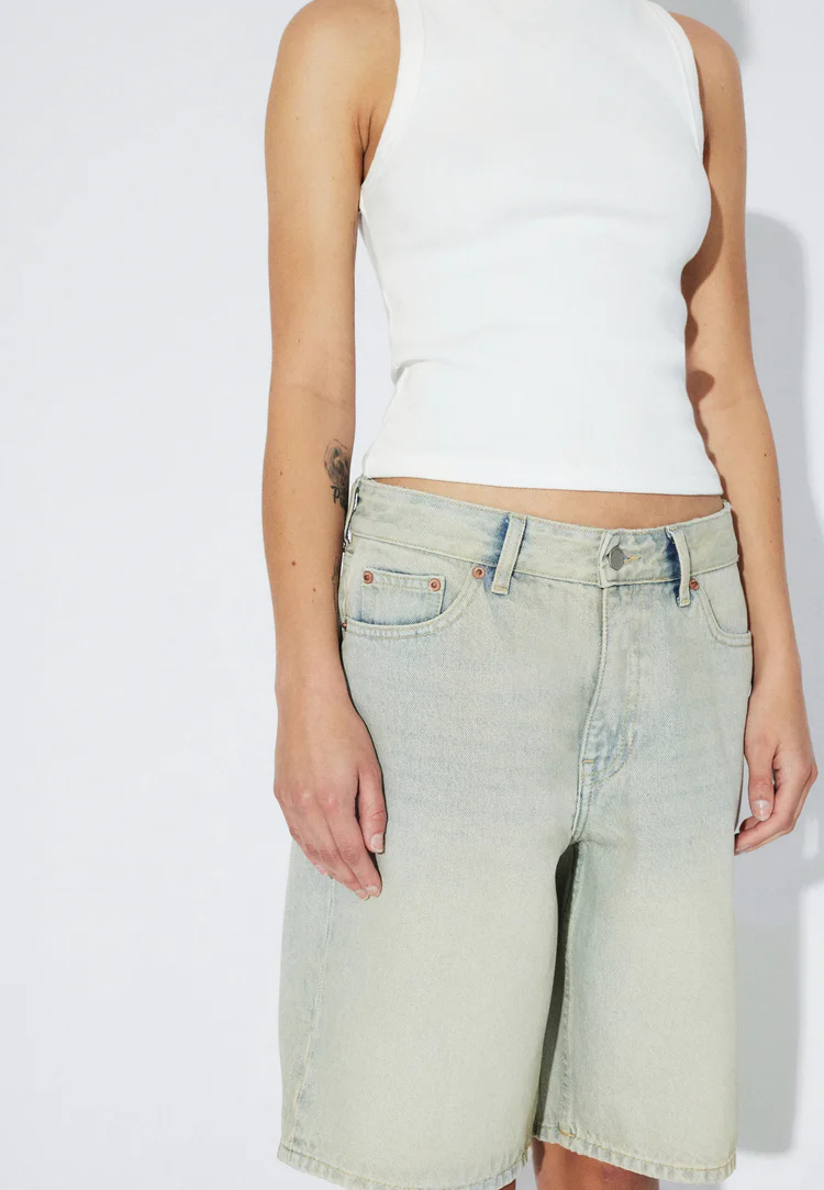 Τζίν βερμούδα μέχρι το γόνατο από την εταιρεία Dr.Denim.