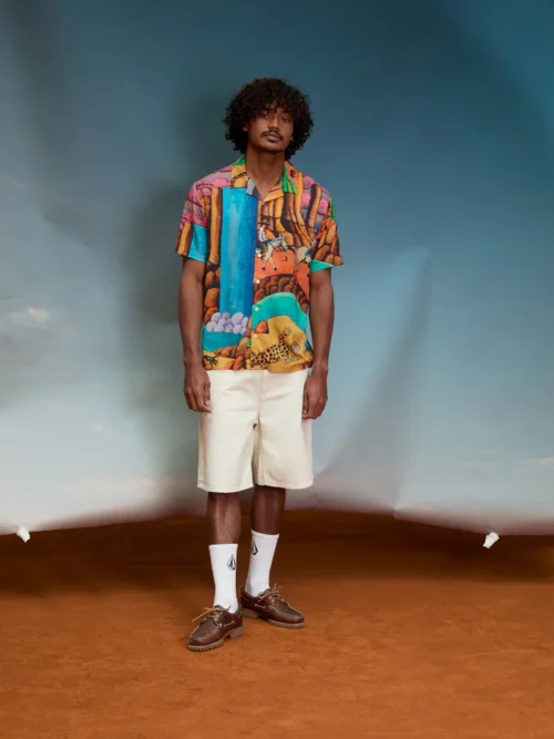 Πουκάμισο με σχέδια από την εταιρία Volcom.