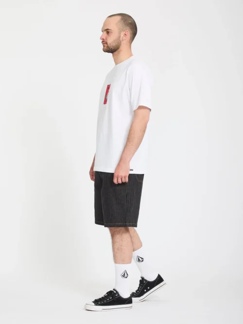 Αντρική βερμούδα από την Volcom με σχέδια κάθετες γραμμές.