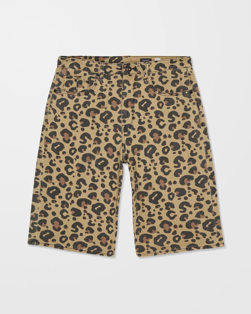 Βερμούδα με animal print από την εταιρία Volcom.