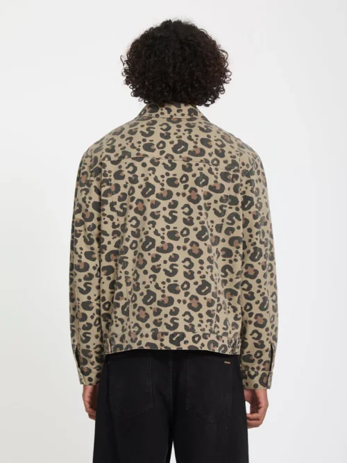 Μπουφάν με animal print από την εταιρία Volcom.