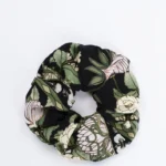 Λαστιχάκι με σχέδια λουλούδια από την εταιρία Peace and Chaos.