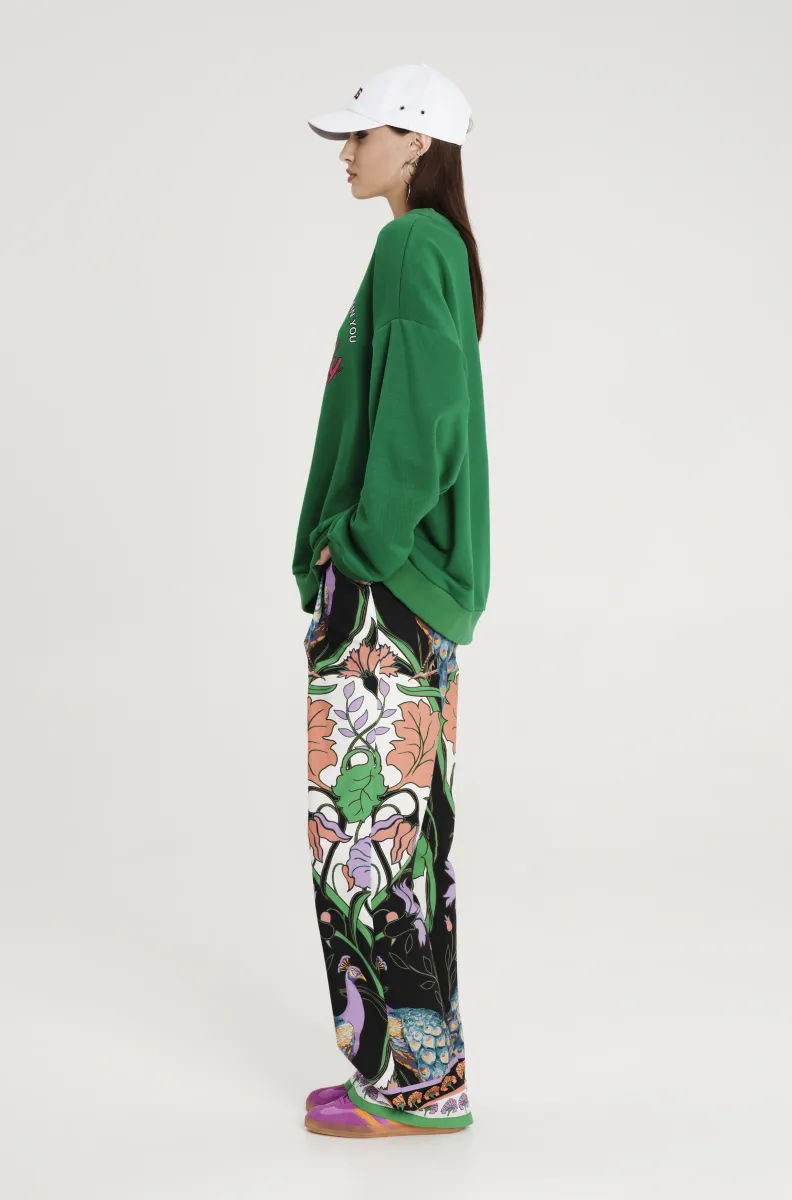 Φούτερ από την Peace & Chaos με σχέδια.