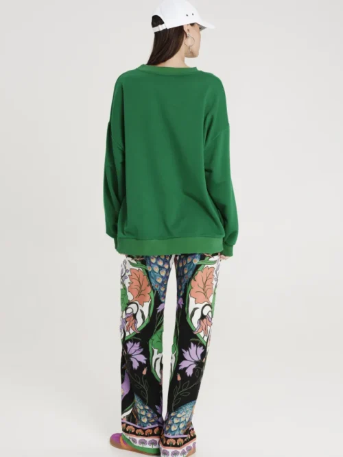 Φούτερ από την Peace & Chaos με σχέδια.